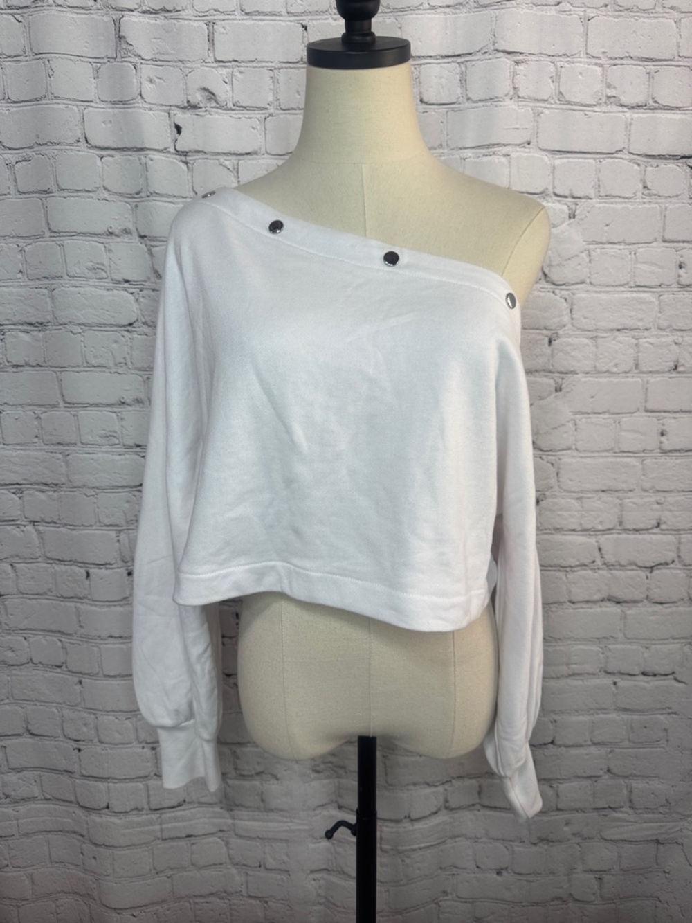 Jennifer Lopez White Off-Shoulder Snap-Trim Cropped Sweatshirt XL - Picture 1 of 8